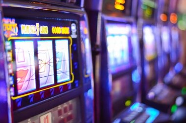 Live Three Card Poker dealer and table on awan4d login